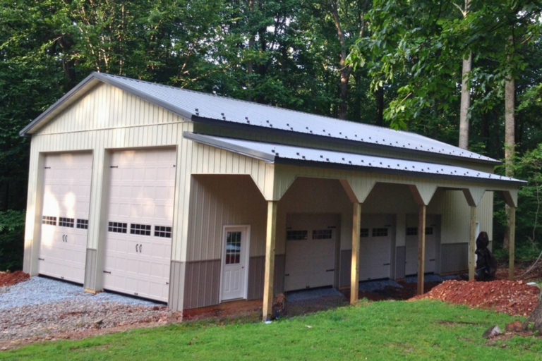 Beige and white Garage Pole Barns in Williamstown NJ